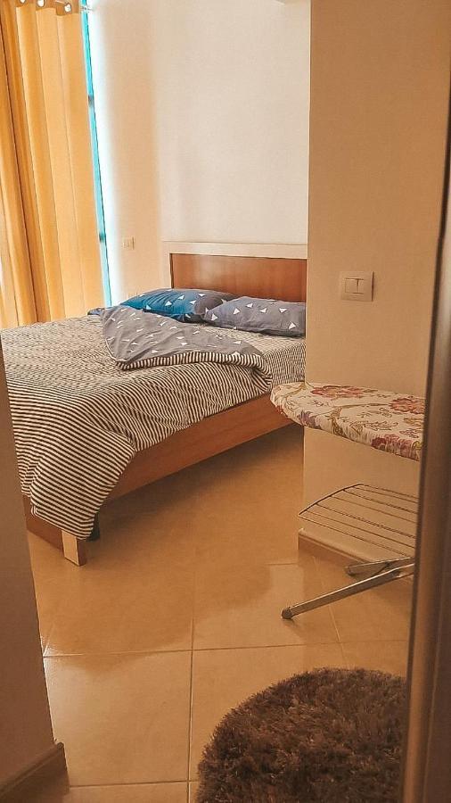 Mimi'S Beach Apartment Vlorë Eksteriør billede