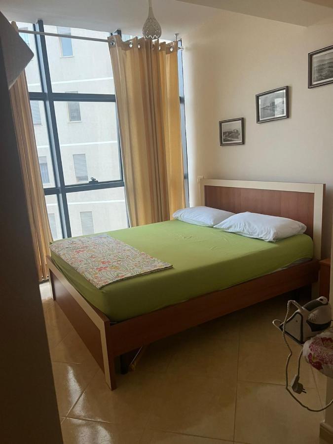 Mimi'S Beach Apartment Vlorë Eksteriør billede